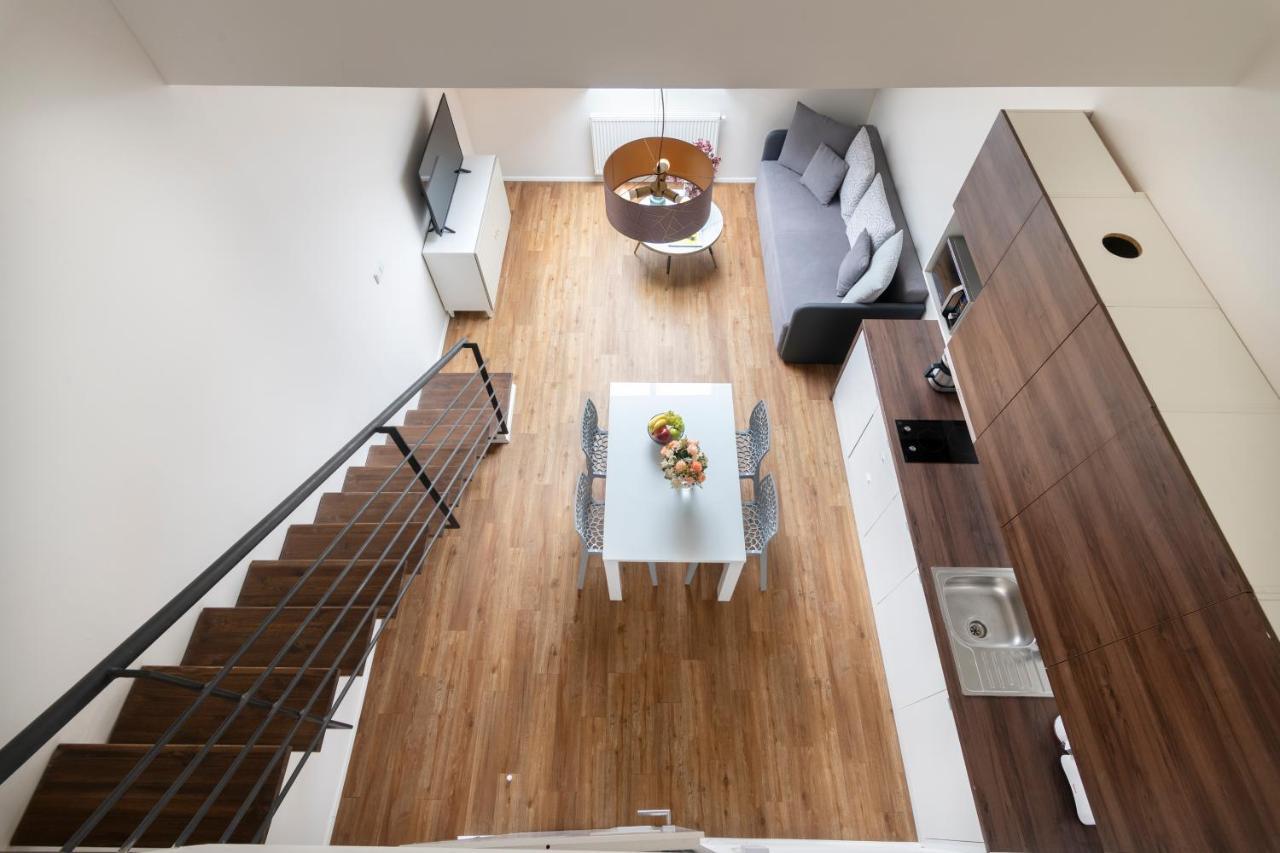 Tales Boutique By Dwellfort Hotel apartamentowy Praga